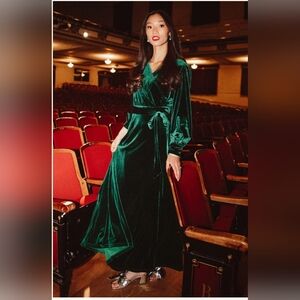 Ivy City Co Andie dress in Emerald